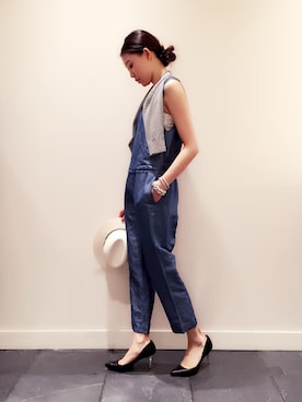 「ASTRAET（アストラット）のアイテム（オールインワン・サロペット）」を使った、mizuguchi ayaeさん（レディース・168cm）の春コーディネート