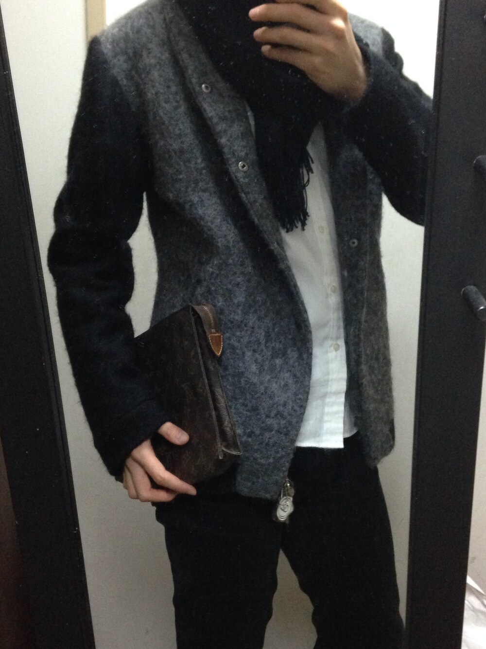 「Lui'sのアイテム（ブルゾン、グレー系）」を使った、aoiさん（メンズ・180cm）の冬コーディネートの1枚目の写真