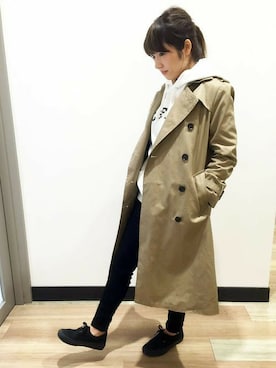 「アイテム（パーカー、ホワイト系）」を使った、Right-on 店舗スタッフさん（レディース・158cm）の冬コーディネート