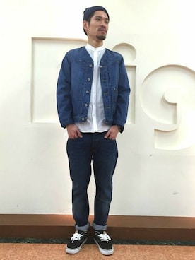 「WORLD WORKERS（ワールドワーカーズ）の【WORLDWORKERS】ノーカラーデニムジャケット（デニムジャケット）」を使った、Right-on 店舗スタッフさん（メンズ・176cm）の冬コーディネート
