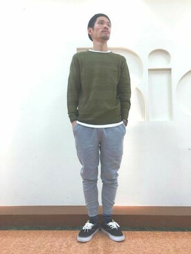 「Right-on（ライトオン）のアイテム（ニット/セーター）」を使った、Right-on 店舗スタッフさん（メンズ・176cm）の春コーディネート