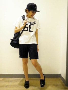 「Champion（チャンピオン）のアイテム（キャップ）」を使った、Right-on 店舗スタッフさん（レディース・169cm）の春コーディネート
