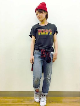 「BEN DAVIS（ベンデイビス）のアイテム（ニットキャップ/ビーニー）」を使った、Right-on 店舗スタッフさん（レディース・155cm）の夏コーディネート