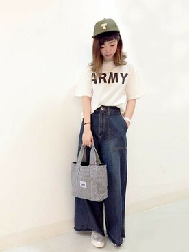 「Champion（チャンピオン）のアイテム（キャップ）」を使った、Right-on 店舗スタッフさん（レディース・159cm）の夏コーディネート