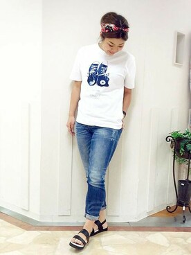 「CONVERSE（コンバース）のアイテム（Tシャツ/カットソー）」を使った、Right-on 店舗スタッフさん（レディース・160cm）の夏コーディネート