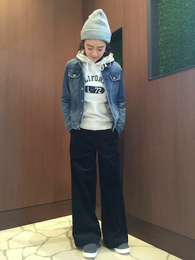 「Right-on（ライトオン）のアイテム（ニットキャップ/ビーニー）」を使った、Right-on 店舗スタッフさん（レディース・162cm）の秋コーディネート