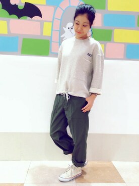 「BEN DAVIS（ベンデイビス）のアイテム（パンツ）」を使った、Right-on 店舗スタッフさん（レディース・155cm）の秋コーディネート