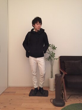 「靴下チラ見せ」｜「アイテム（ダウンジャケット/コート）」を使った、ひかるさん（メンズ・166cm）の冬コーディネート
