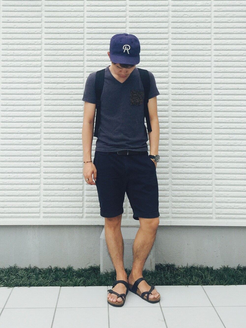 「シンプルコーデ、summer、夏、短パン、ポケットＴシャツ、黒、サンダル、Tシャツ、カモフラ、シルバーアクセサリー」｜「BIRKENSTOCKのBIRKENSTOCK MAYARI / ビルケンシュトック / マヤリ / ビルケン / ビルケン・シュトック　/И（サンダル、ブラック系）」を使った、ひかるさん（メンズ・166cm）の夏コーディネートの1枚目の写真