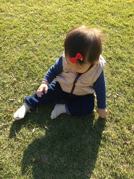 「UNIQLO（ユニクロ）のアイテム（ダウンベスト、ベージュ系）」を使った、yamaDaさん（レディース・80cm）の秋コーディネート