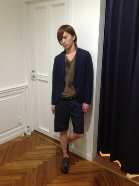 「LANEUS（ラネウス）のLANEUS （ラネウス） Vネックニット (803)（Tシャツ/カットソー、ブラウン系）」を使った、B'2nd 二子玉川さん（メンズ・175cm）の春コーディネート