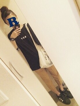 「DHOLIC（ディーホリック）のアイテム（Tシャツ/カットソー、ブラック系）」を使った、れいこさん（レディース）の春コーディネート
