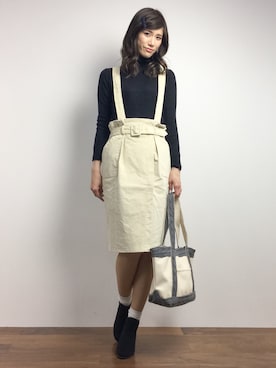 「靴下チラ見せ」｜「アイテム（ブーティ）」を使った、ちゃら(永安いずみ)さん（レディース・173cm）の冬コーディネート