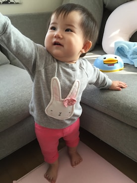 「H&M（エイチ・アンド・エム）のアイテム（スウェット、グレー系）」を使った、うーさん（キッズ・70cm）の秋コーディネート