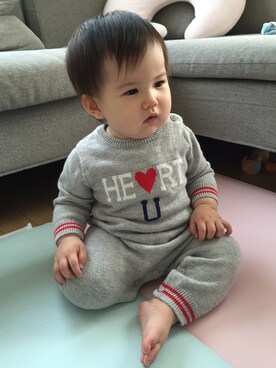「babyGAP（babyGAP）のアイテム（ロンパース、グレー系）」を使った、うーさん（キッズ・70cm）の秋コーディネート