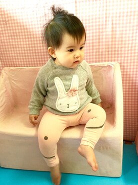 「H&M（エイチ・アンド・エム）のアイテム（スウェット、グレー系）」を使った、うーさん（キッズ・70cm）の秋コーディネート