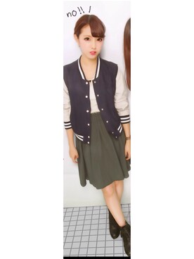 「レトロ」｜「アイテム（スタジャン）」を使った、Karunaさん（レディース・163cm）の秋コーディネート