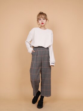 スニーカーを使った チェックパンツ のレディース人気ファッションコーディネート 地域 韓国 Wear