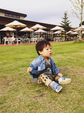「bobochosesのアイテム（その他パンツ、ブラウン系）」を使った、maroさん（キッズ・110cm）の秋コーディネート