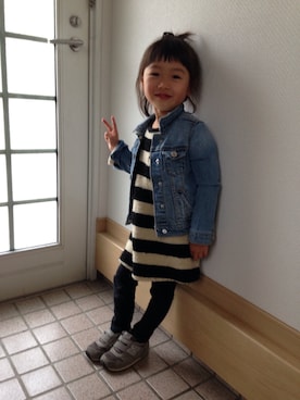 「ZARA（ザラ）のアイテム（デニムジャケット、ブルー系）」を使った、maroさん（キッズ・110cm）の秋コーディネート