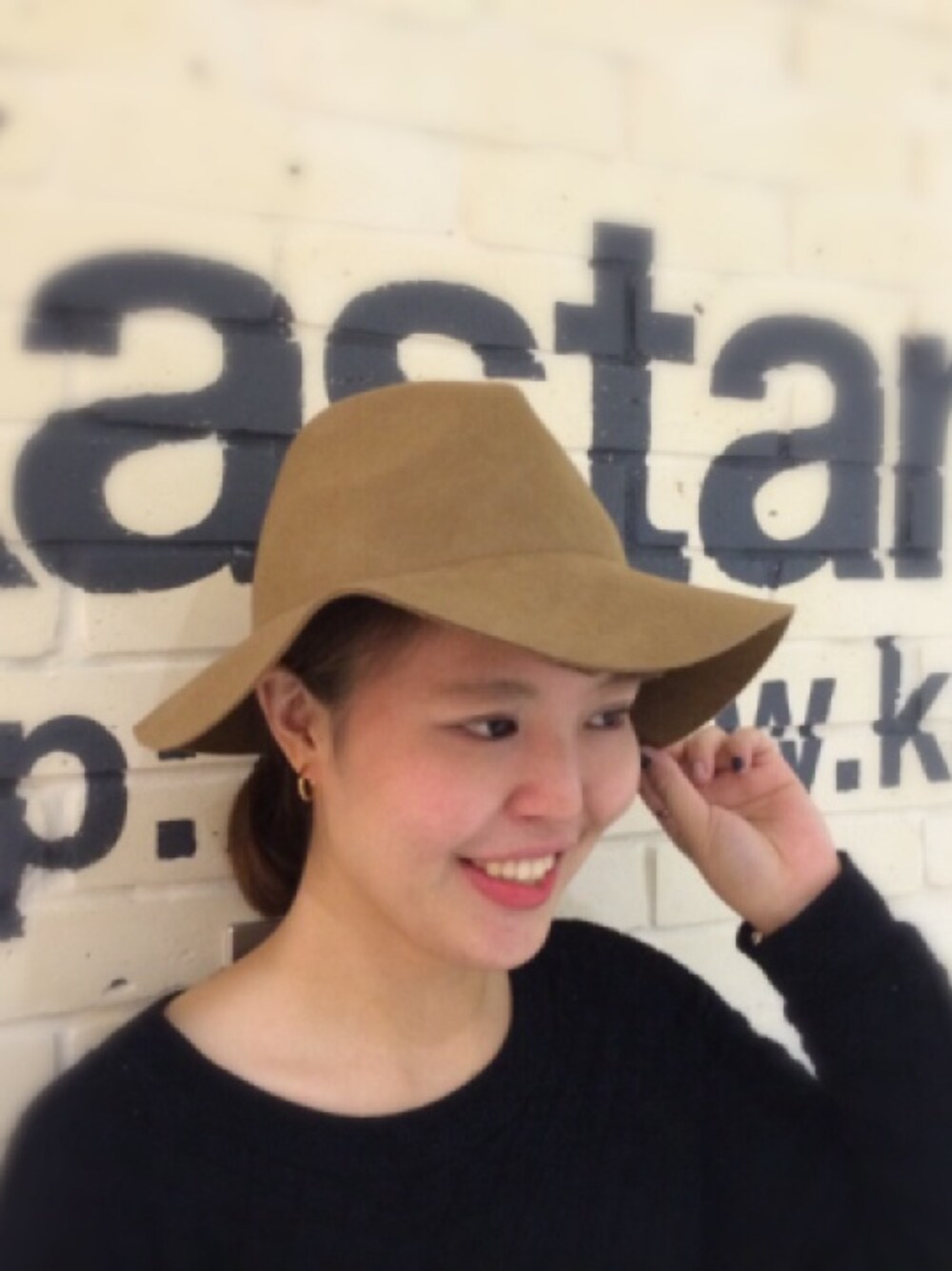 「Kastane」｜「Kastaneの【Kastane】フェルトハット（ハット、ベージュ系）」を使った、さとちゃんさん（レディース・162cm）の秋コーディネートの1枚目の写真