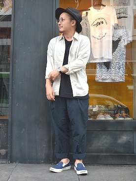 「Johnbull Private labo（ジョンブルプライベートラボ）のシャーリングシャツ（シャツ/ブラウス、ホワイト系）」を使った、ASATAKUさん（メンズ・160cm）の夏コーディネート