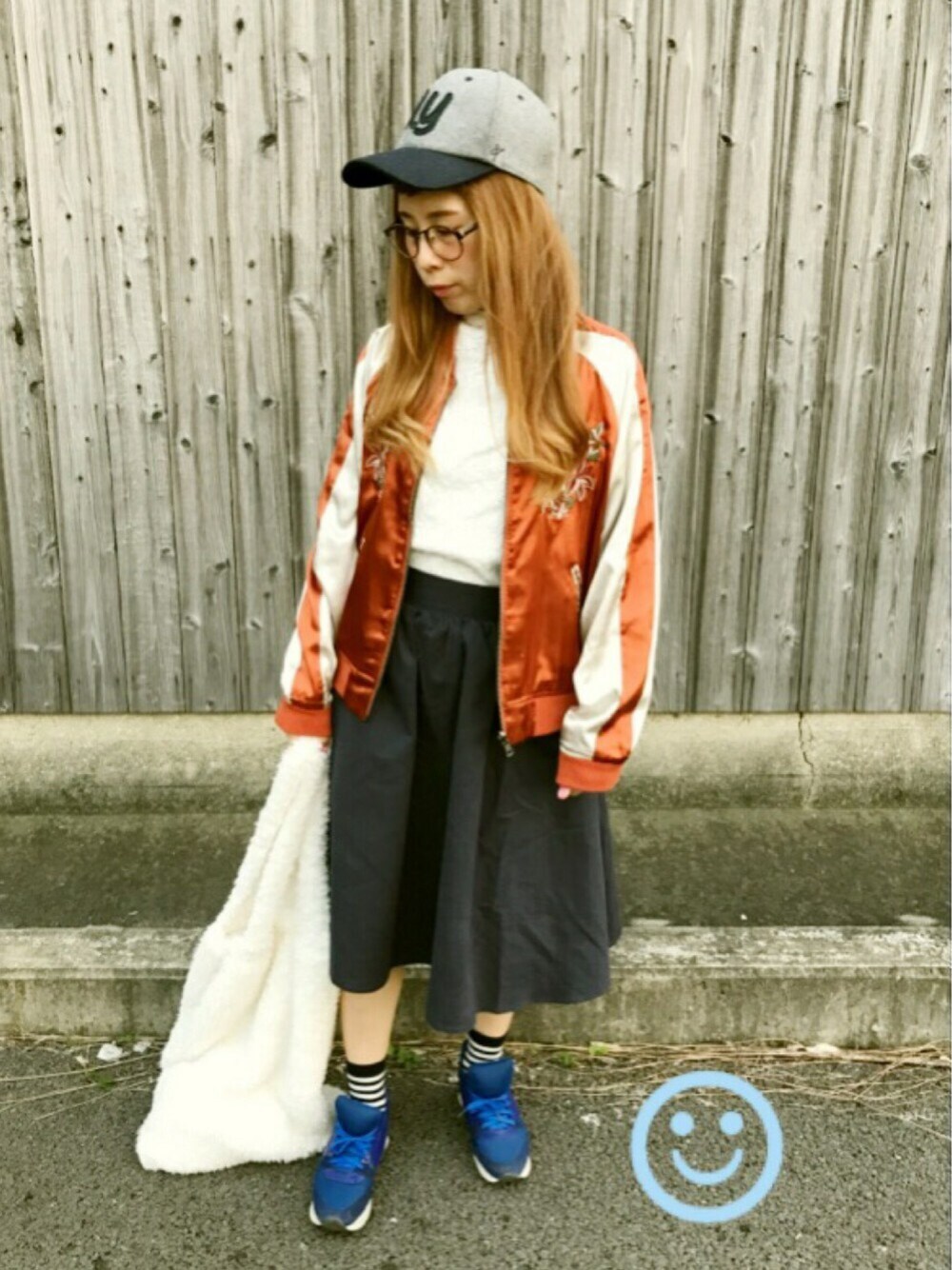 「スニーカー、しましまソックス、キャップ、キャップ女子、ふわもこバッグ、プチプラ、レーストップス、スカジャン女子、メガネ女子、チビーズ✳︎」｜「しまむらのアイテム（ナイロンジャケット、ブラウン系）」を使った、ゆっこさん（レディース・152cm）の秋コーディネートの1枚目の写真