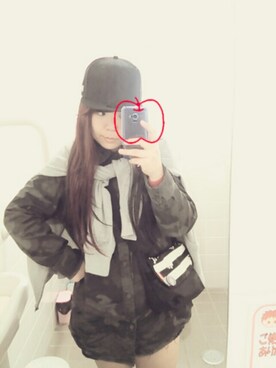 「迷彩コーデ」｜「アイテム（帽子）」を使った、Rimさん（レディース・165cm）の春コーディネート