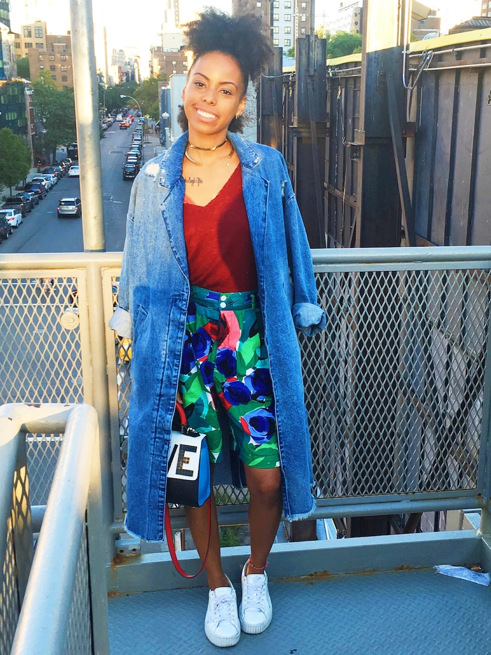 「denim、ootd、outfit、sneakers、streetstyle、streetfashion」｜「ZARAのアイテム（デニムジャケット、ブルー系）」を使った、laceyvictoriaさん（レディース・163cm）の秋コーディネートの1枚目の写真