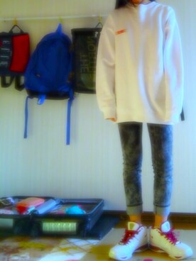 「NIKE（ナイキ）のアイテム（その他シューズ、ホワイト系）」を使った、🚺            8  7さん（レディース・163cm）の春コーディネート