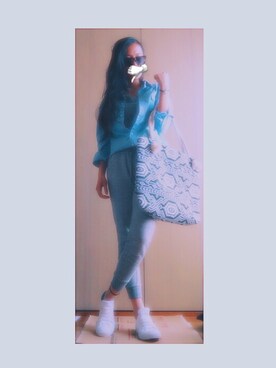 「CONVERSE（コンバース）のアイテム（スニーカー、ホワイト系）」を使った、🚺            8  7さん（レディース・163cm）の春コーディネート