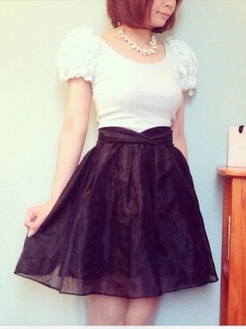 「SNIDEL（スナイデル）のフラワースリーブプルオーバー（Tシャツ/カットソー、ブルー系）」を使った、Shiho Takebeさん（レディース・158cm）の秋コーディネート