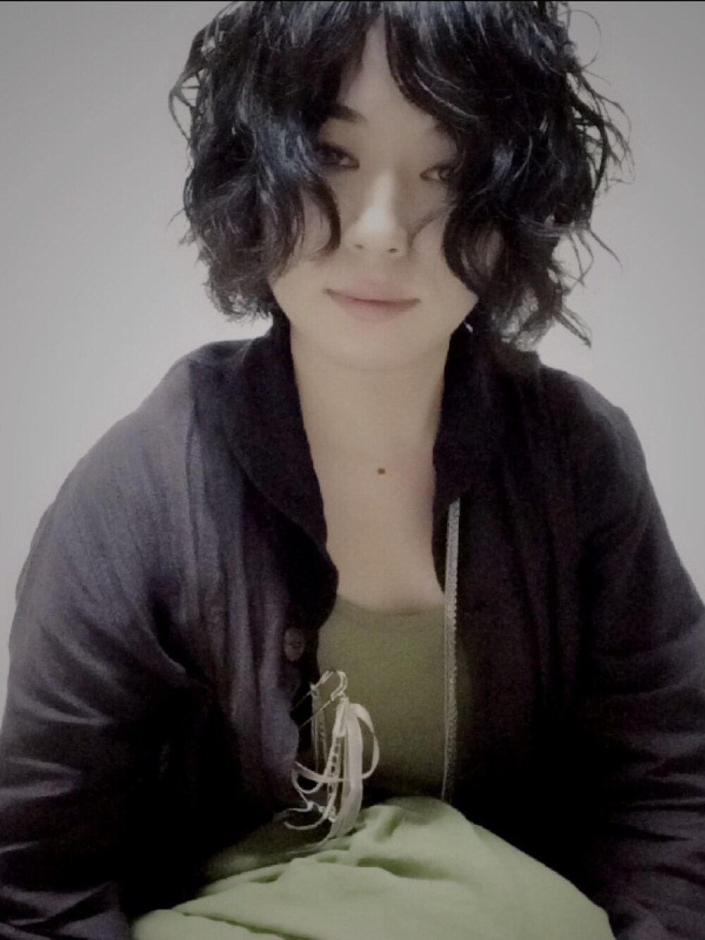 「リネンジャケット、ゴールドアクセ、2015AW、カーキワンピース、URBAN RESEARCH、mahatma、大地の恵み、Mise LMA、鈴鹿OK」｜「mahatmaのアイテム（ジャケット/アウター、ブラウン系）」を使った、蒔さん（レディース・149cm）の秋コーディネートの1枚目の写真