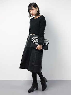 異素材組み合わせショルダー鞄を使った人気ファッションコーディネート Wear