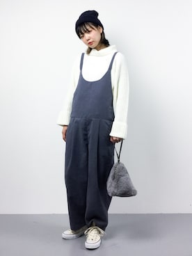 「POU DOU DOU（プードゥドゥ）のアイテム（サロペット/オーバーオール）」を使った、ambiさん（レディース・160cm）の冬コーディネート