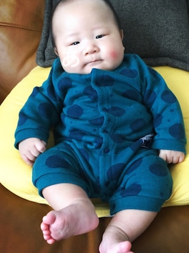 「アイテム（ママ＆ベビー、グリーン系）」を使った、ARATAさん（キッズ・60cm）の秋コーディネート