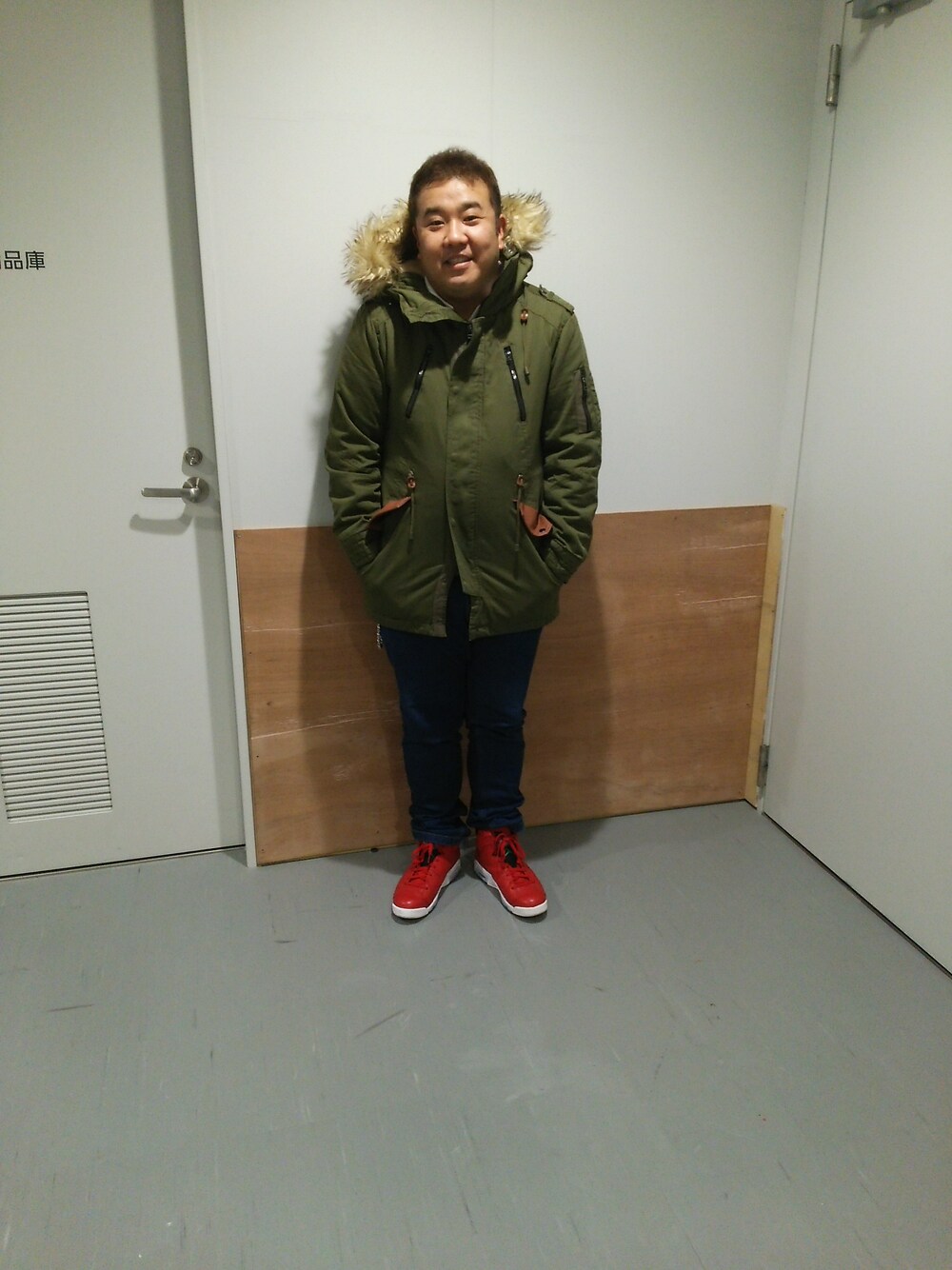 「RUGGEDのアイテム（モッズコート、グリーン系）」を使った、つつみした あつしさん（メンズ・174cm）の冬コーディネートの1枚目の写真