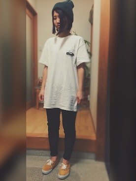 「ROLLING CRADLE（ローリングクレイドル）のアイテム（ニットキャップ/ビーニー）」を使った、MIKAさん（レディース・160cm）の秋コーディネート