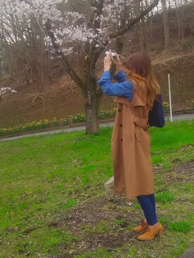 「LOWRYS FARM（ローリーズファーム）のアイテム（トレンチコート、ベージュ系）」を使った、HIROさん（レディース・165cm）の夏コーディネート