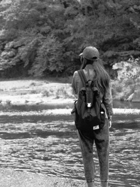 「grn（ジーアールエヌ）のアイテム（バッグ）」を使った、HIROさん（レディース・165cm）の夏コーディネート