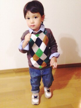 「H&M（エイチ・アンド・エム）のアイテム（ニット/セーター、ブラウン系）」を使った、YUUUUUTさん（キッズ・130cm）の秋コーディネート