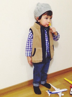 「OLD NAVY（オールドネイビー）のアイテム（ベスト、ベージュ系）」を使った、YUUUUUTさん（キッズ・130cm）の秋コーディネート