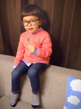 「GAP（ギャップ）のアイテム（ニット/セーター、オレンジ系）」を使った、YUUUUUTさん（キッズ・130cm）の冬コーディネート