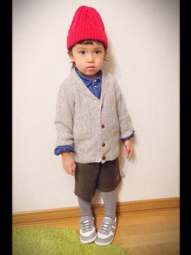 「E hyphen world gallery（イーハイフンワールドギャラリー）のアイテム（ニットキャップ/ビーニー、レッド系）」を使った、YUUUUUTさん（キッズ・130cm）の冬コーディネート