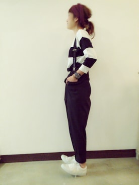 「アイテム（アナログ腕時計、ブラック系）」を使った、さとさん（レディース・157cm）の秋コーディネート