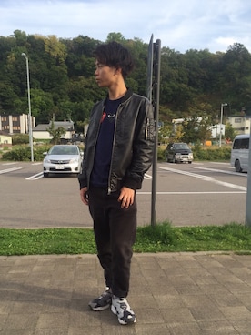 「AZUL by moussy（アズールバイマウジー）のアイテム（MA-1）」を使った、mksg さん（メンズ・171cm）の秋コーディネート
