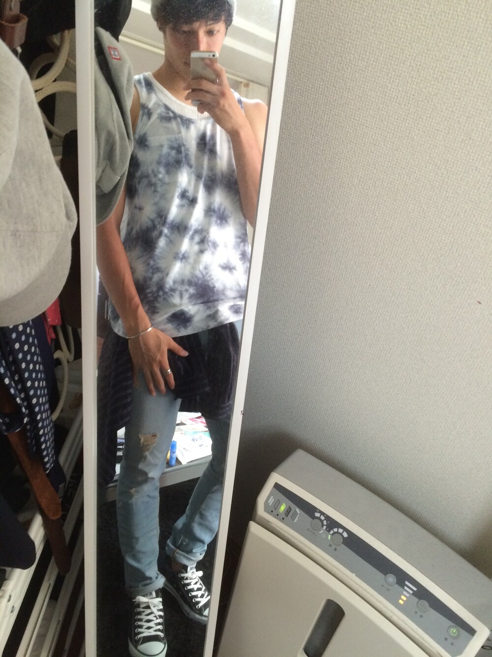 「夏、夏コーデ」｜「Saturdays NYCのROSEN TIE-DYE（タンクトップ、ブルー系）」を使った、Yookiさん（メンズ・182cm）の夏コーディネートの1枚目の写真