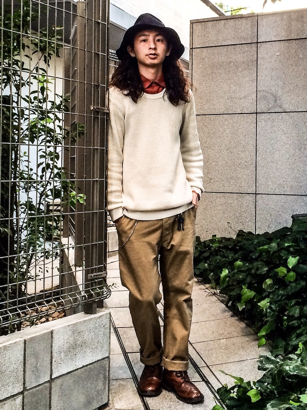 「WEAR文化祭、プルオーバー、サーマルニット、チノパン、tricker's、ツバ広ハット、紅葉カラー」｜「Tricker'sのcountry boots（ブーツ、ブラウン系）」を使った、ゆうぞー▼▲▼▲さん（メンズ・175cm）の秋コーディネートの1枚目の写真