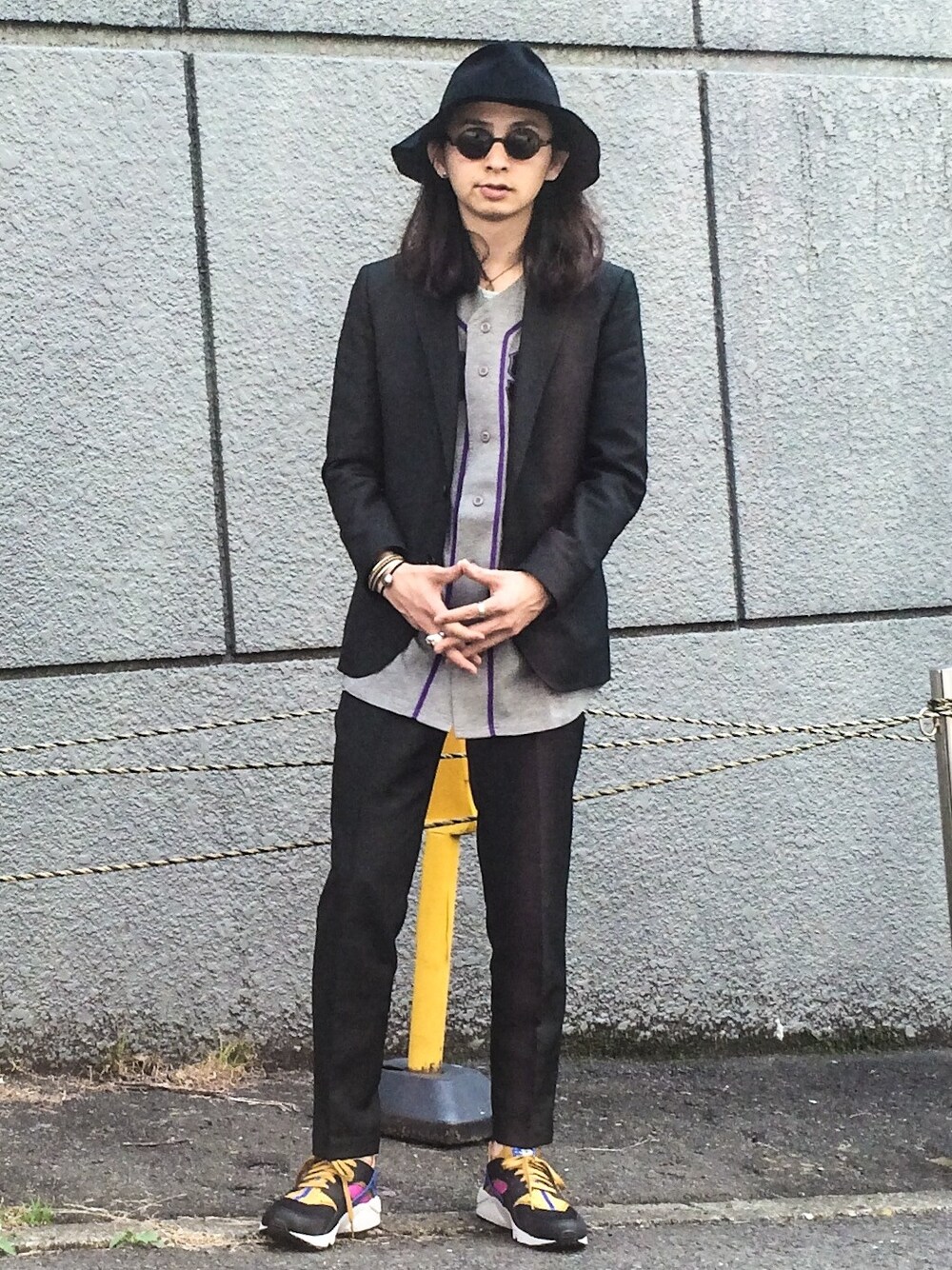 「ベースボールシャツ、ハット、セットアップ、NIKE、ハラチ、stussy、スポーツミックス、ビッグシルエット」｜「STUSSYのStussy Baseball Jersey（シャツ/ブラウス、グレー系）」を使った、ゆうぞー▼▲▼▲さん（メンズ・175cm）の春コーディネートの1枚目の写真