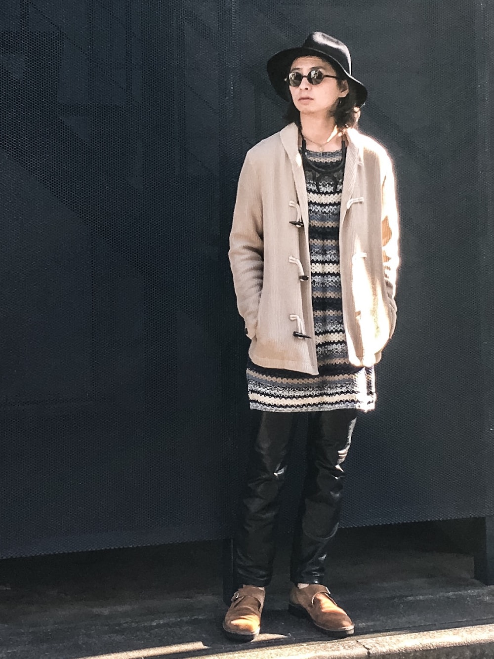 「レザーパンツ、秋コート、トグルボタン」｜「USEDのknit (80's used)（ニット/セーター、その他）」を使った、ゆうぞー▼▲▼▲さん（メンズ・175cm）の秋コーディネートの1枚目の写真
